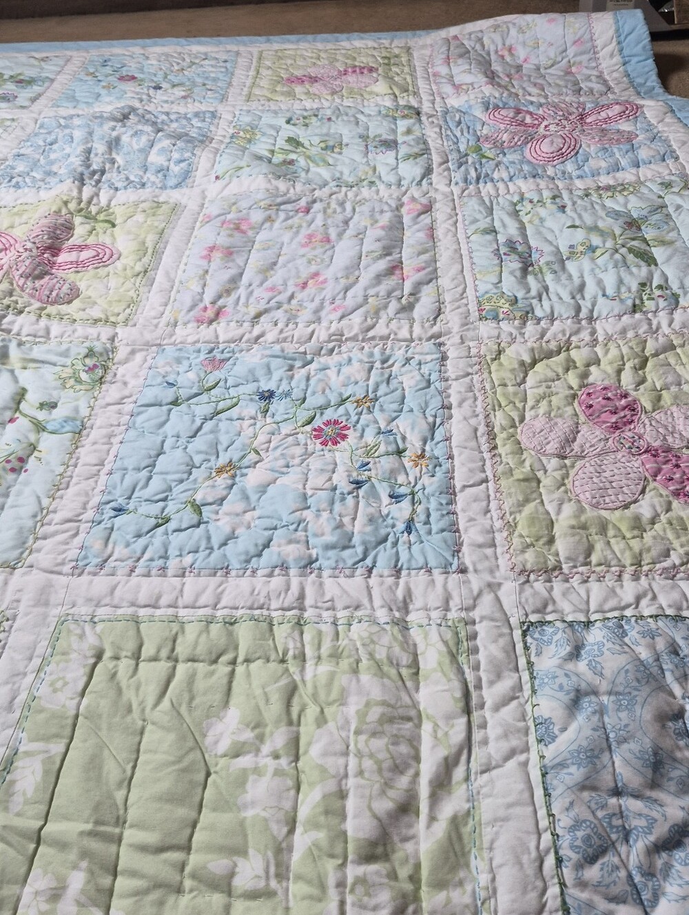 Pottery Barn Pastel Patchwork Floral Quilt in Blue, Pink, Green, Cream - Picture 5 of 10